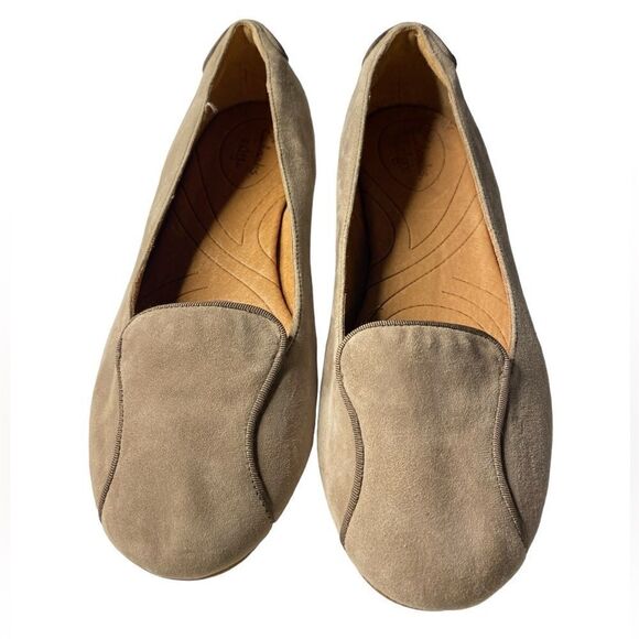 Clarks Indigo Wm’s Sz 8.5 Valley Relax Beige Suede Flats Leather Loafers - Picture 2 of 7
